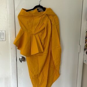 Jacquemus la bomba yellow skirt